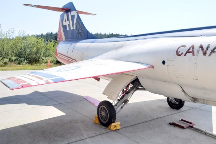 CF-104-Starboard-Wing-e1688771442815-690×461